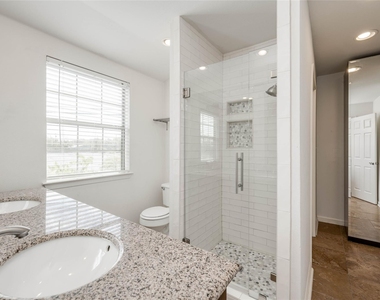 2101 Polaris Ave - Photo Thumbnail 3