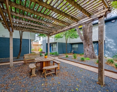 2101 Polaris Ave - Photo Thumbnail 1