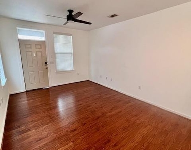 1201 Grove Blvd - Photo Thumbnail 4