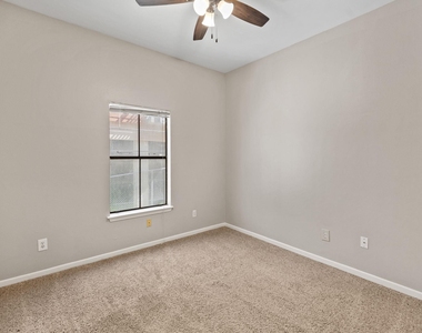 712 Graham Pl - Photo Thumbnail 19