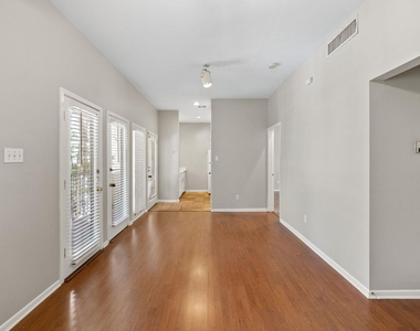 712 Graham Pl - Photo Thumbnail 26