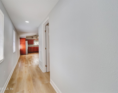 11321 Deep Lane - Photo Thumbnail 9