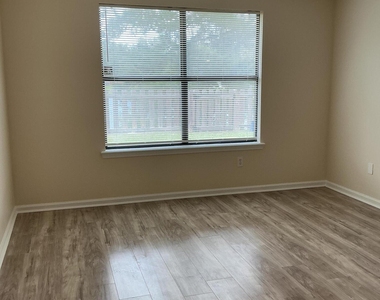 2892 Golden Pond Boulevard - Photo Thumbnail 19