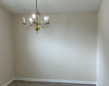 2892 Golden Pond Boulevard - Photo Thumbnail 5