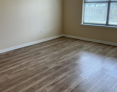2892 Golden Pond Boulevard - Photo Thumbnail 18