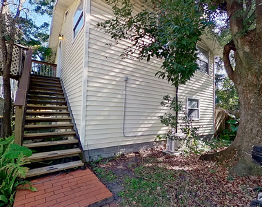 2210 Myra Street - Photo Thumbnail 15