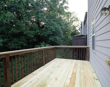 5142 Manerdale Drive Se - Photo Thumbnail 13