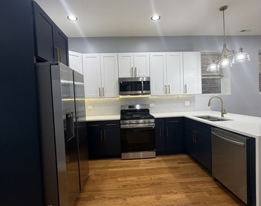 1837 S Harding Avenue - Photo Thumbnail 4