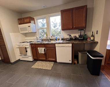 1011 Central Avenue - Photo Thumbnail 3