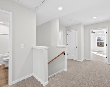 548 Madison St - Photo Thumbnail 23