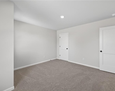 548 Madison St - Photo Thumbnail 33