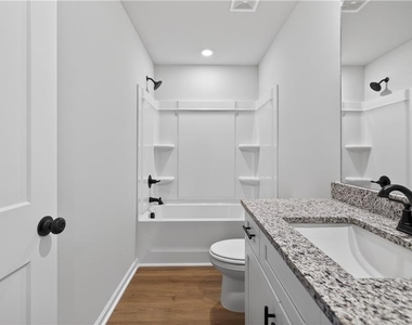548 Madison St - Photo Thumbnail 35