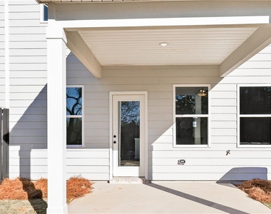 548 Madison St - Photo Thumbnail 37