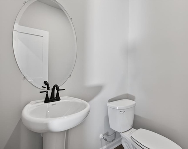 548 Madison St - Photo Thumbnail 22