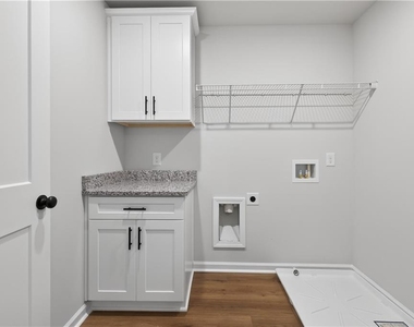 548 Madison St - Photo Thumbnail 30