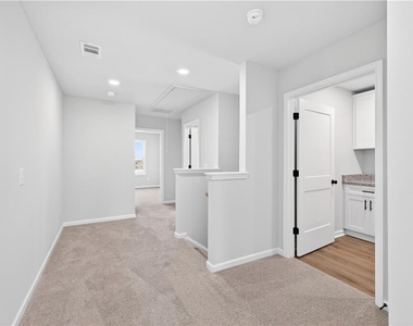 548 Madison St - Photo Thumbnail 24