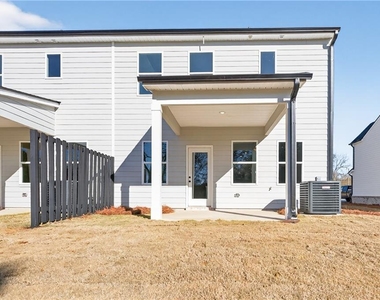 548 Madison St - Photo Thumbnail 36