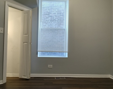5725 S Green Street - Photo Thumbnail 8