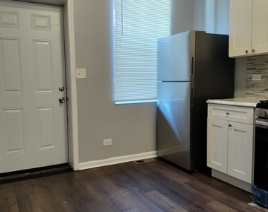 5725 S Green Street - Photo Thumbnail 14
