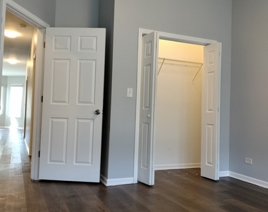 5725 S Green Street - Photo Thumbnail 13