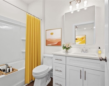 195 W Lake Avenue Nw - Photo Thumbnail 12