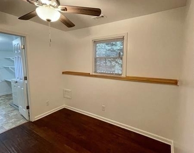 8940 Bay Drive - Photo Thumbnail 12