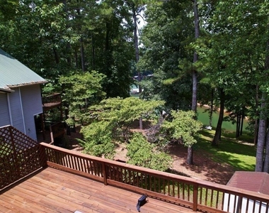 8940 Bay Drive - Photo Thumbnail 17