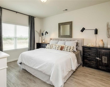 62 Dawson Club Way - Photo Thumbnail 14