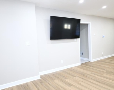 1876 Sandtown Road Sw - Photo Thumbnail 7