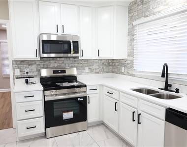 1876 Sandtown Road Sw - Photo Thumbnail 1