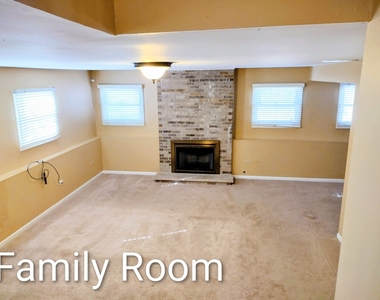 267 Silverado Street - Photo Thumbnail 5