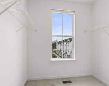 103 E Crystal Lake Avenue - Photo Thumbnail 16