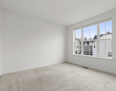 103 E Crystal Lake Avenue - Photo Thumbnail 11