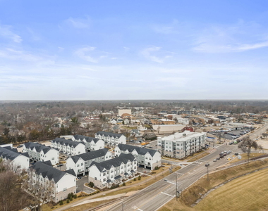 103 E Crystal Lake Avenue - Photo Thumbnail 33