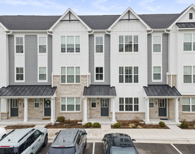 103 E Crystal Lake Avenue - Photo Thumbnail 31