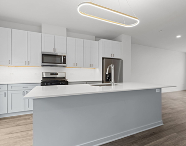 103 E Crystal Lake Avenue - Photo Thumbnail 3