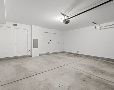 103 E Crystal Lake Avenue - Photo Thumbnail 29
