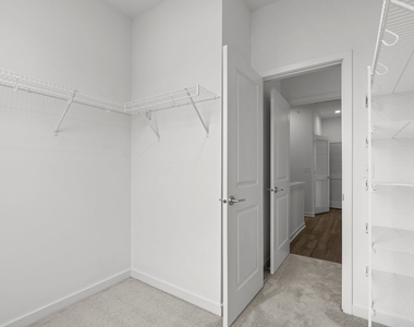 103 E Crystal Lake Avenue - Photo Thumbnail 18