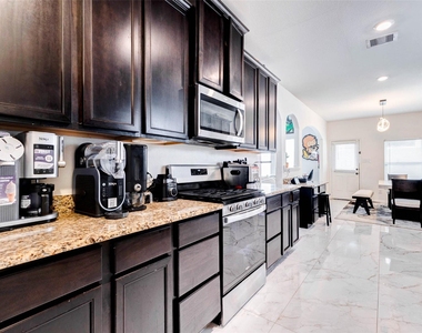 22127 Roxanne Field Lane - Photo Thumbnail 11