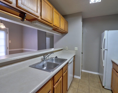 9203 Danforth Way - Photo Thumbnail 11