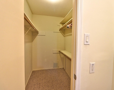 9203 Danforth Way - Photo Thumbnail 18