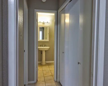 9203 Danforth Way - Photo Thumbnail 20