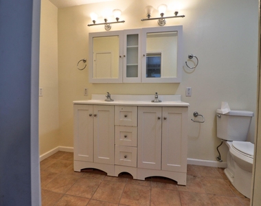 9203 Danforth Way - Photo Thumbnail 16