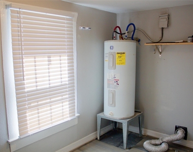 3314 Holman Street - Photo Thumbnail 7