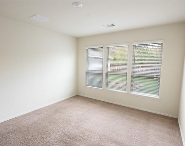 216 N Lynx Trail - Photo Thumbnail 19