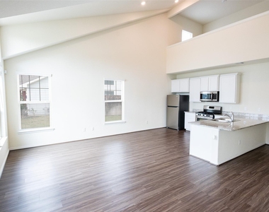 216 N Lynx Trail - Photo Thumbnail 3