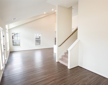 216 N Lynx Trail - Photo Thumbnail 13