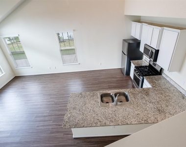 216 N Lynx Trail - Photo Thumbnail 14
