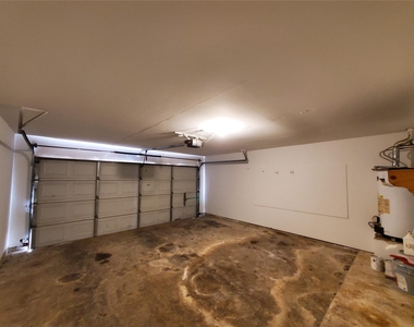 1413 Bridle Path Path - Photo Thumbnail 21