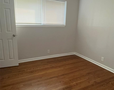 14523 Alrover Street - Photo Thumbnail 3